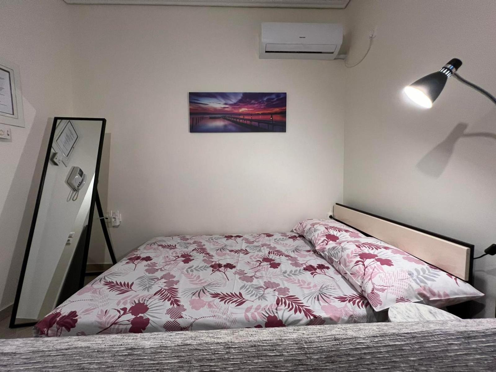 Cozy Apartment In The Heart Of Athens Atenas Exterior foto